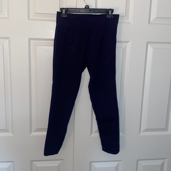 Fabletics Navy Seamless Legging - Picture 1 of 3